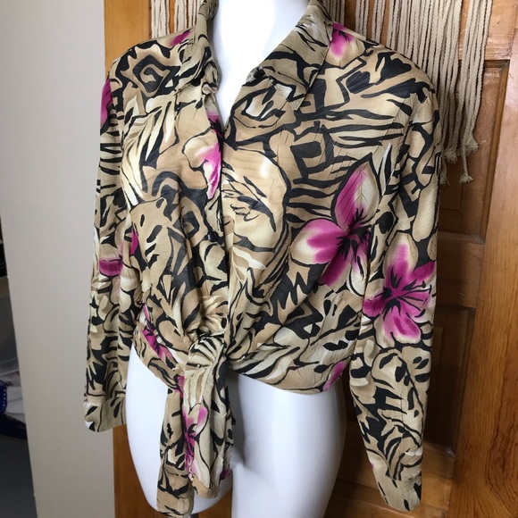 Vintage 90s Hibiscus Flower Loose Button Down - Picture 8 of 11